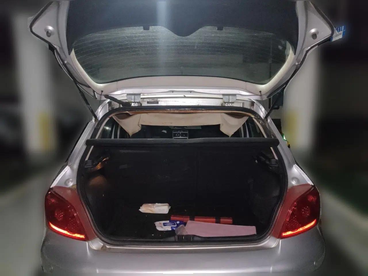 Peugeot 307 2013 Hatchback 1.6L Manual Comfort Edition — миниатюра 20