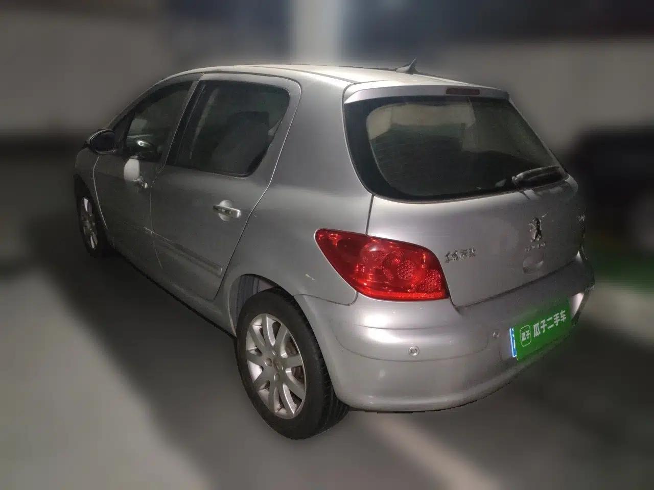 Peugeot 307 2013 Hatchback 1.6L Manual Comfort Edition — миниатюра 4