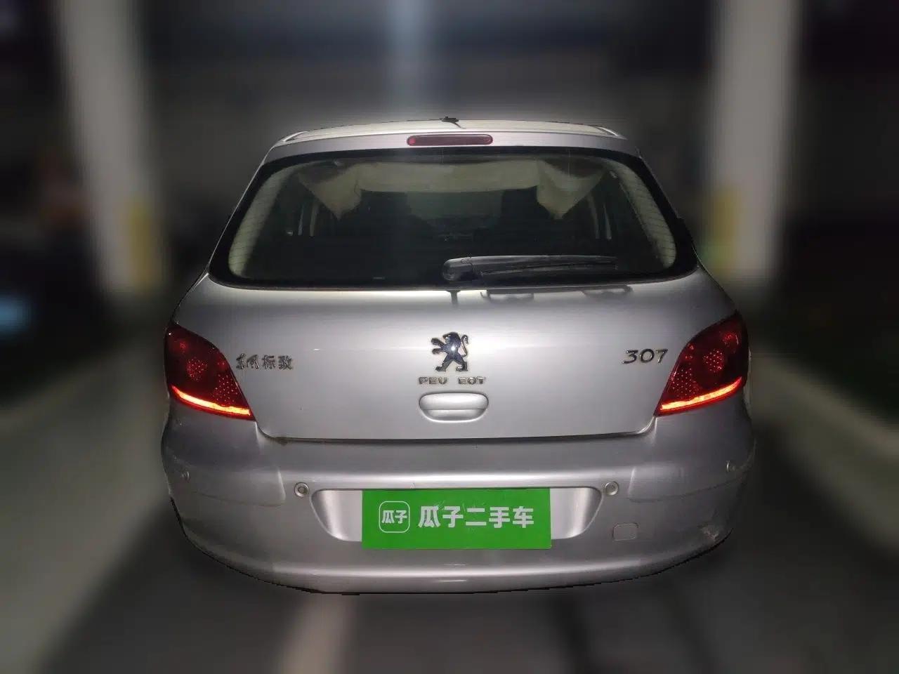 Peugeot 307 2013 Hatchback 1.6L Manual Comfort Edition — миниатюра 5