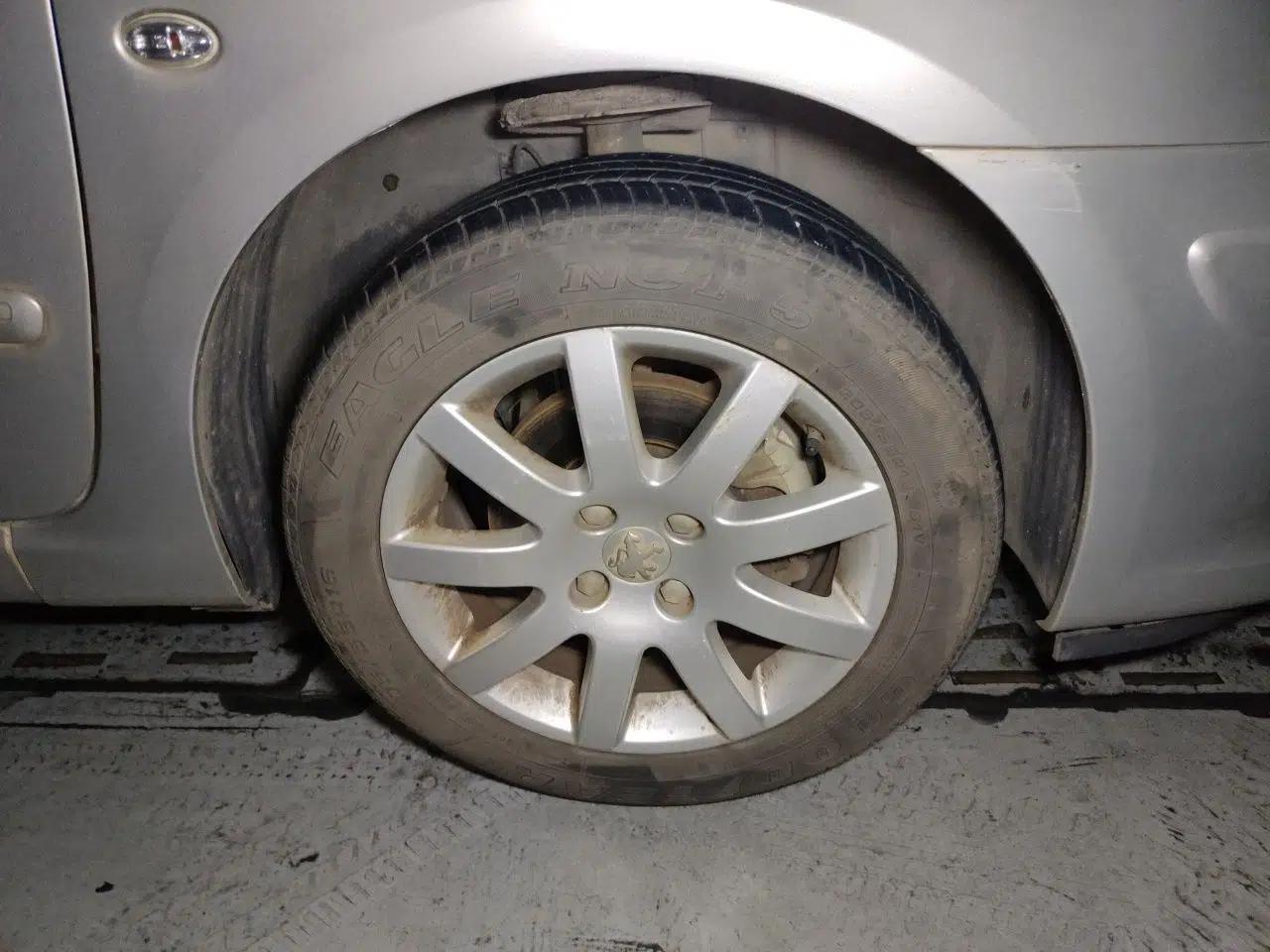 Peugeot 307 2013 Hatchback 1.6L Manual Comfort Edition — миниатюра 8