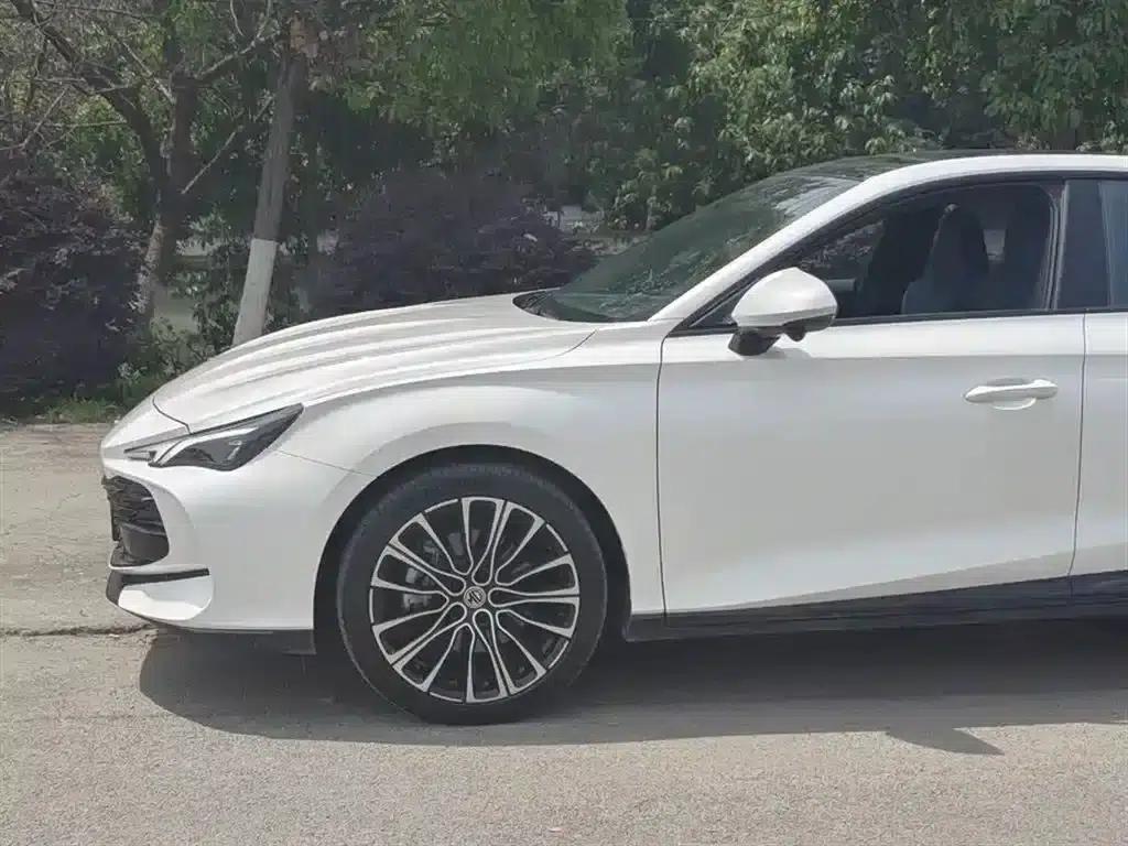 MG7 2023 1.5T DCT Elegant Edition — миниатюра 4