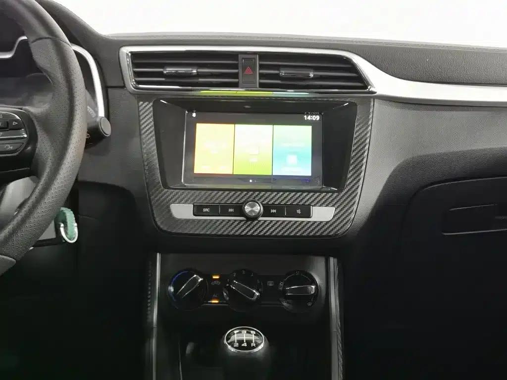 MG ZS 2020, a global best-selling model with millions of units sold, 1.5L manual comfort version. — миниатюра 12