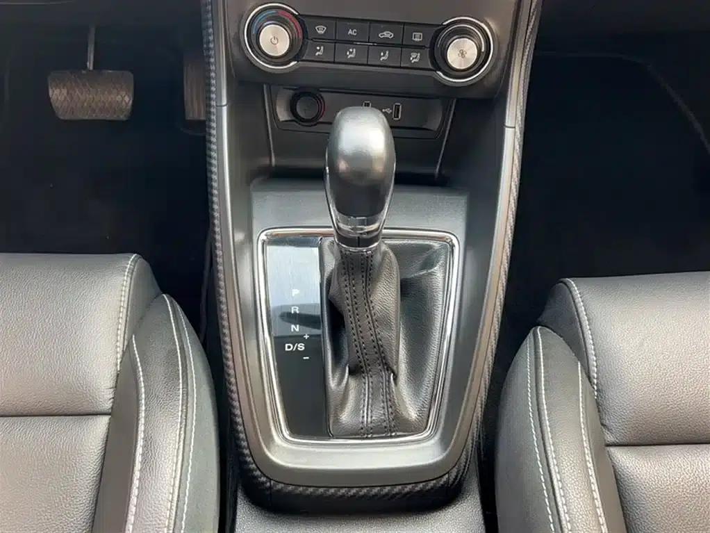MG ZS 2017 1.5L Automatic Internet Edition — миниатюра 11