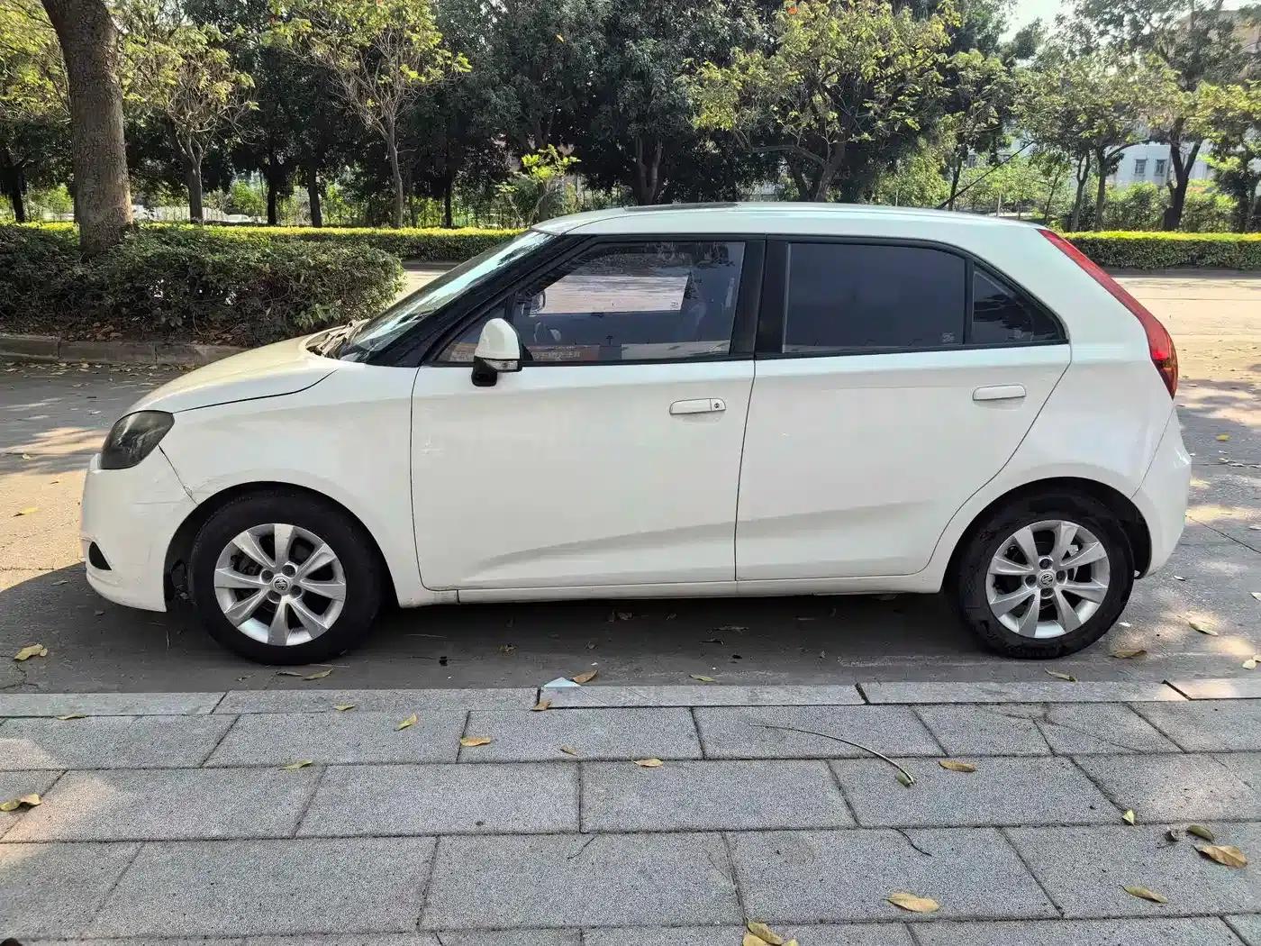 MG3 2011 1.5L AMT Elite Edition — миниатюра 2