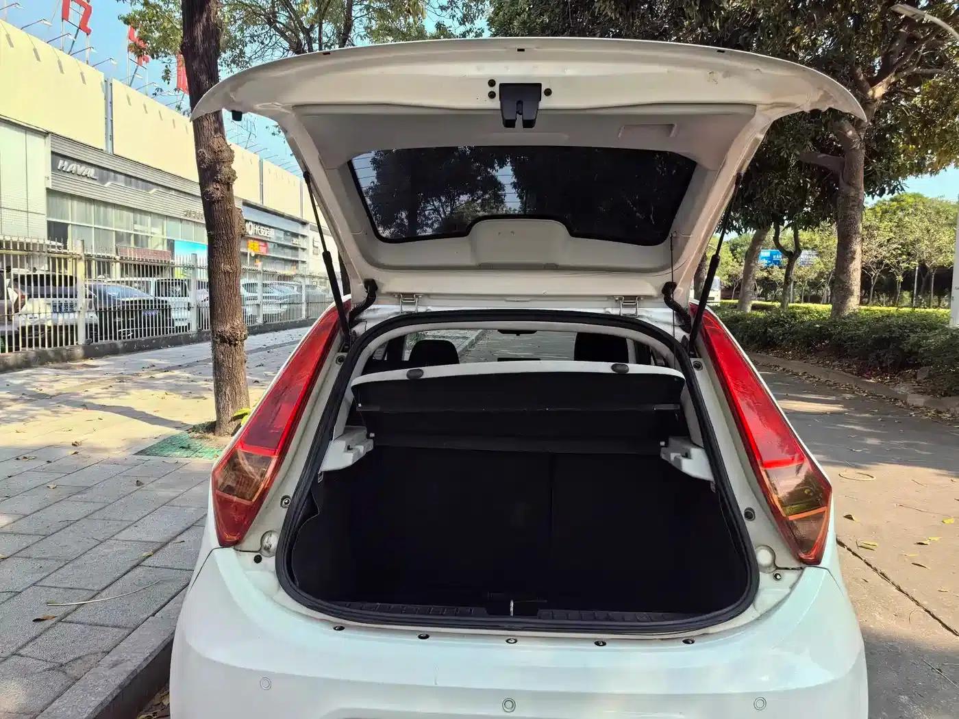 MG3 2011 1.5L AMT Elite Edition — миниатюра 7