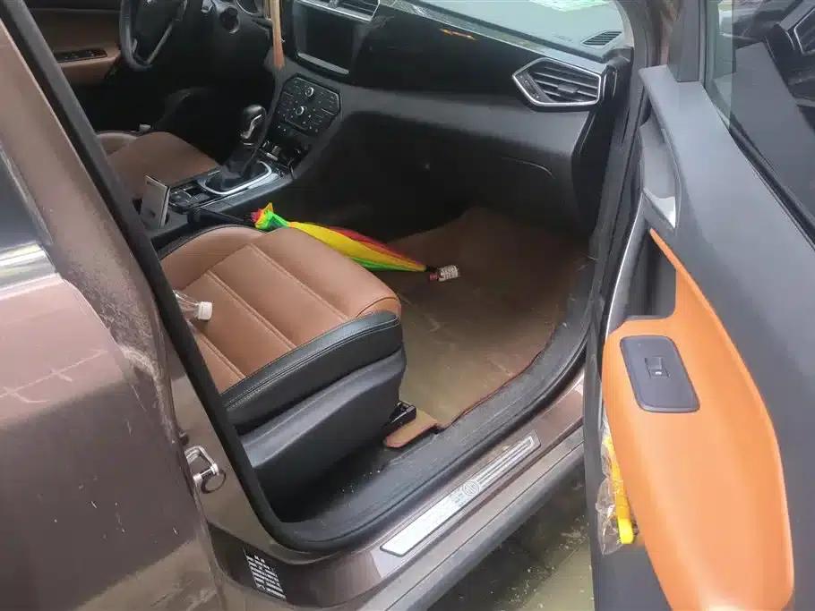 2016 GS 2.0TGI TST 4WD Flagship Edition — миниатюра 8