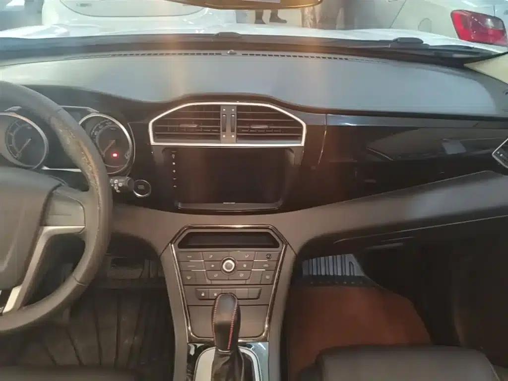 2015 GS 2.0TGI TST Luxury Edition — миниатюра 13
