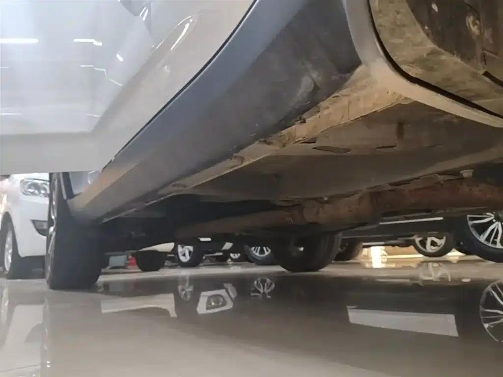 2015 GS 2.0TGI TST Luxury Edition — миниатюра 21