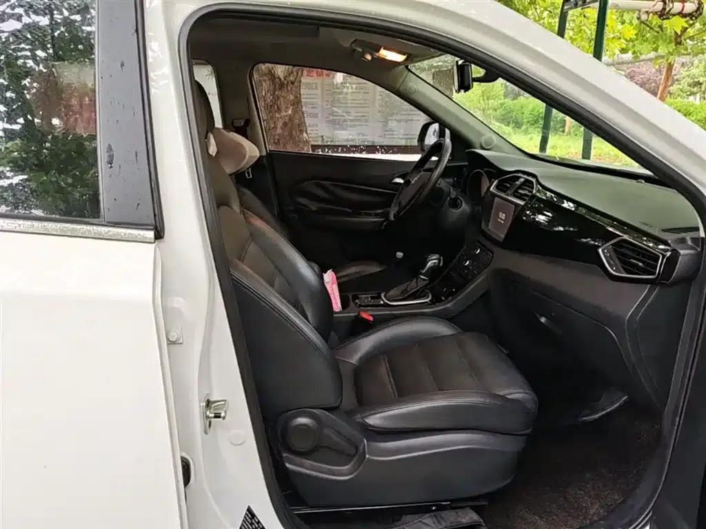 2016 GS 1.5TGI TST Luxury Edition — миниатюра 25