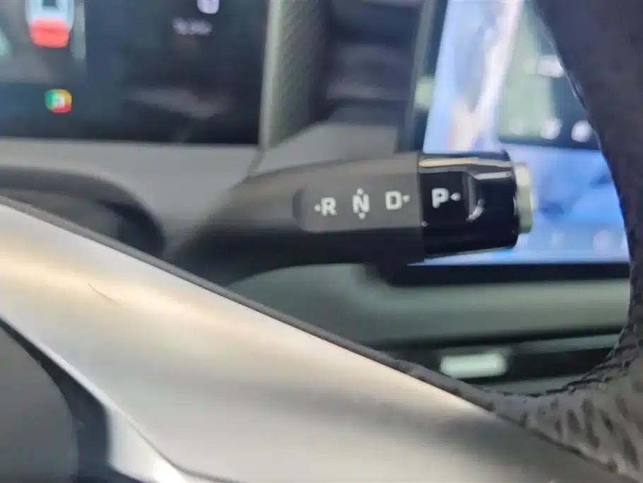 MG ES5 2025 525max Rear-Wheel Drive Intelligent Driving Edition — миниатюра 16