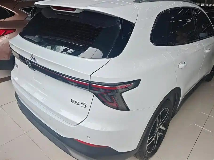 MG ES5 2025 525max Rear-Wheel Drive Intelligent Driving Edition — миниатюра 3