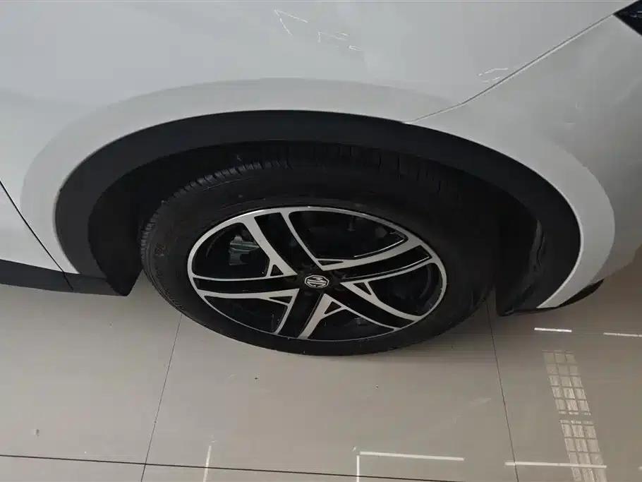 MG ES5 2025 525max Rear-Wheel Drive Intelligent Driving Edition — миниатюра 6