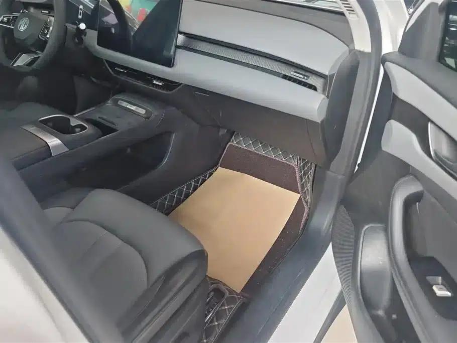 MG ES5 2025 525max Rear-Wheel Drive Intelligent Driving Edition — миниатюра 8