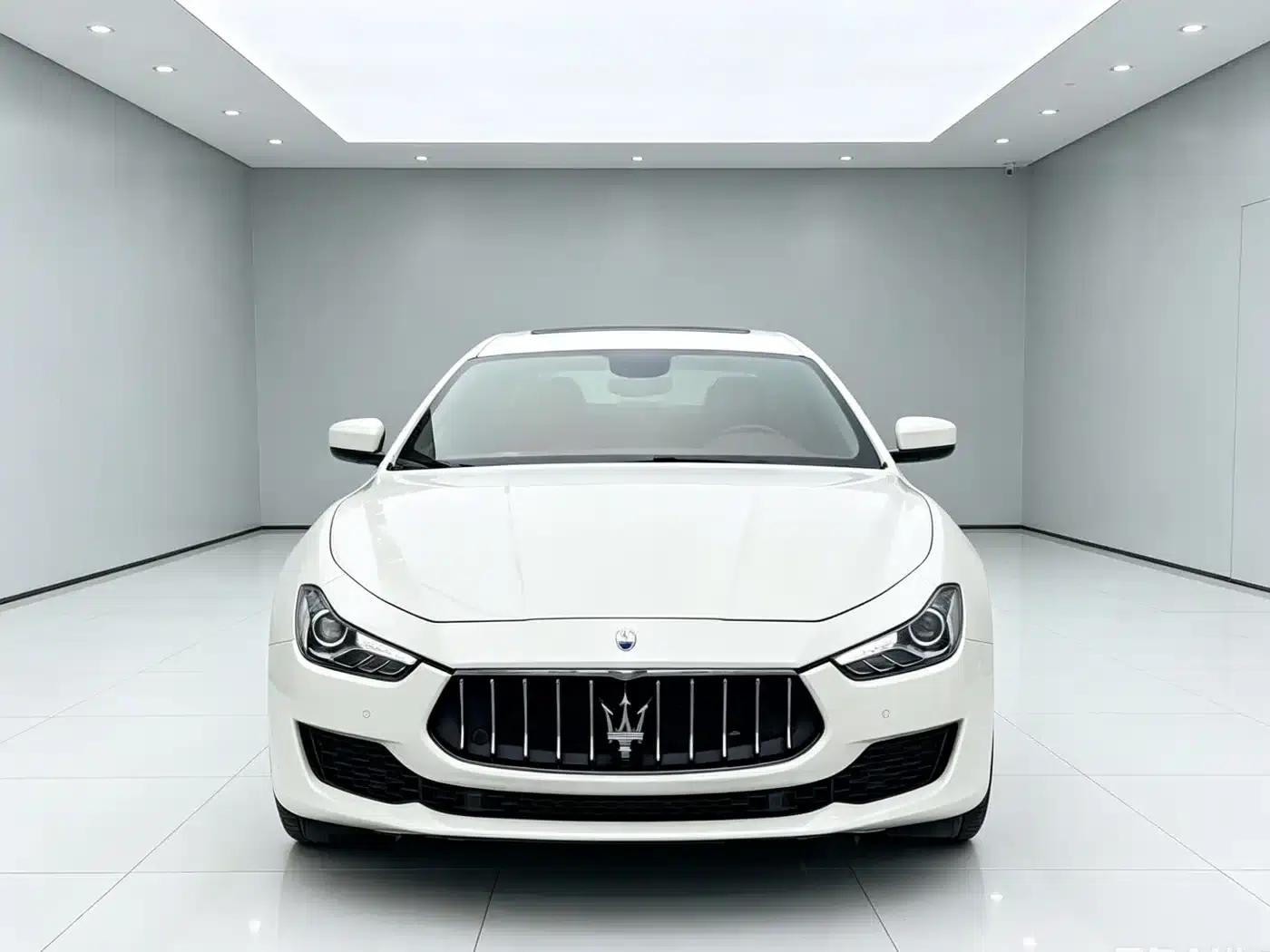 2019 Ghibli 3.0T Luxury Edition (China V Emission Standard) — миниатюра 1
