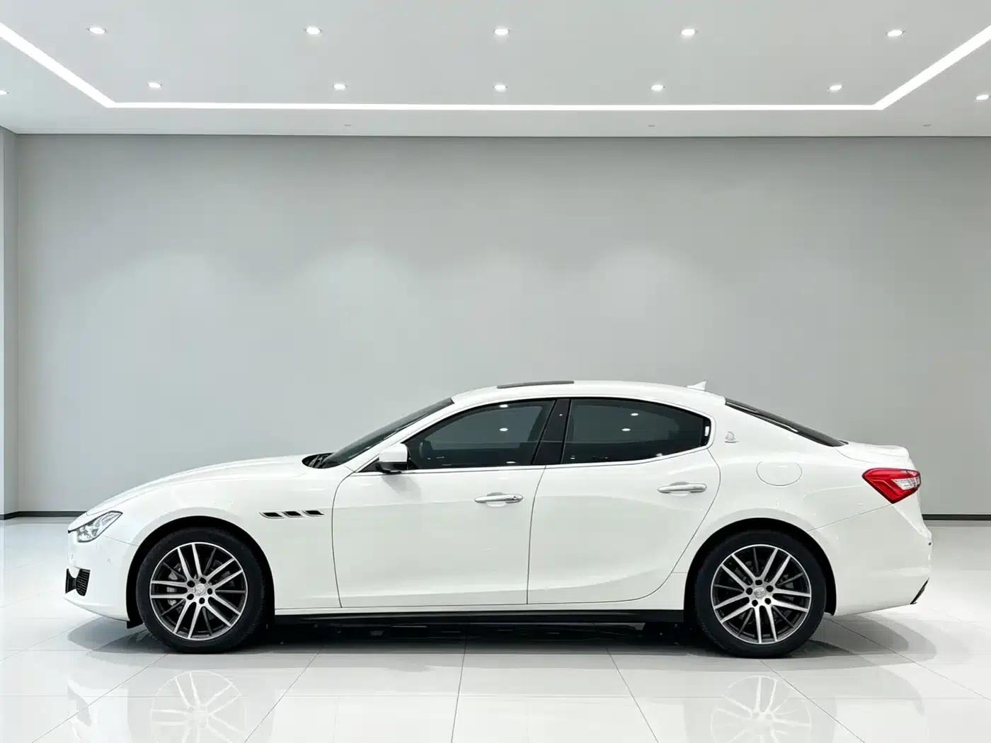 2019 Ghibli 3.0T Luxury Edition (China V Emission Standard) — миниатюра 6