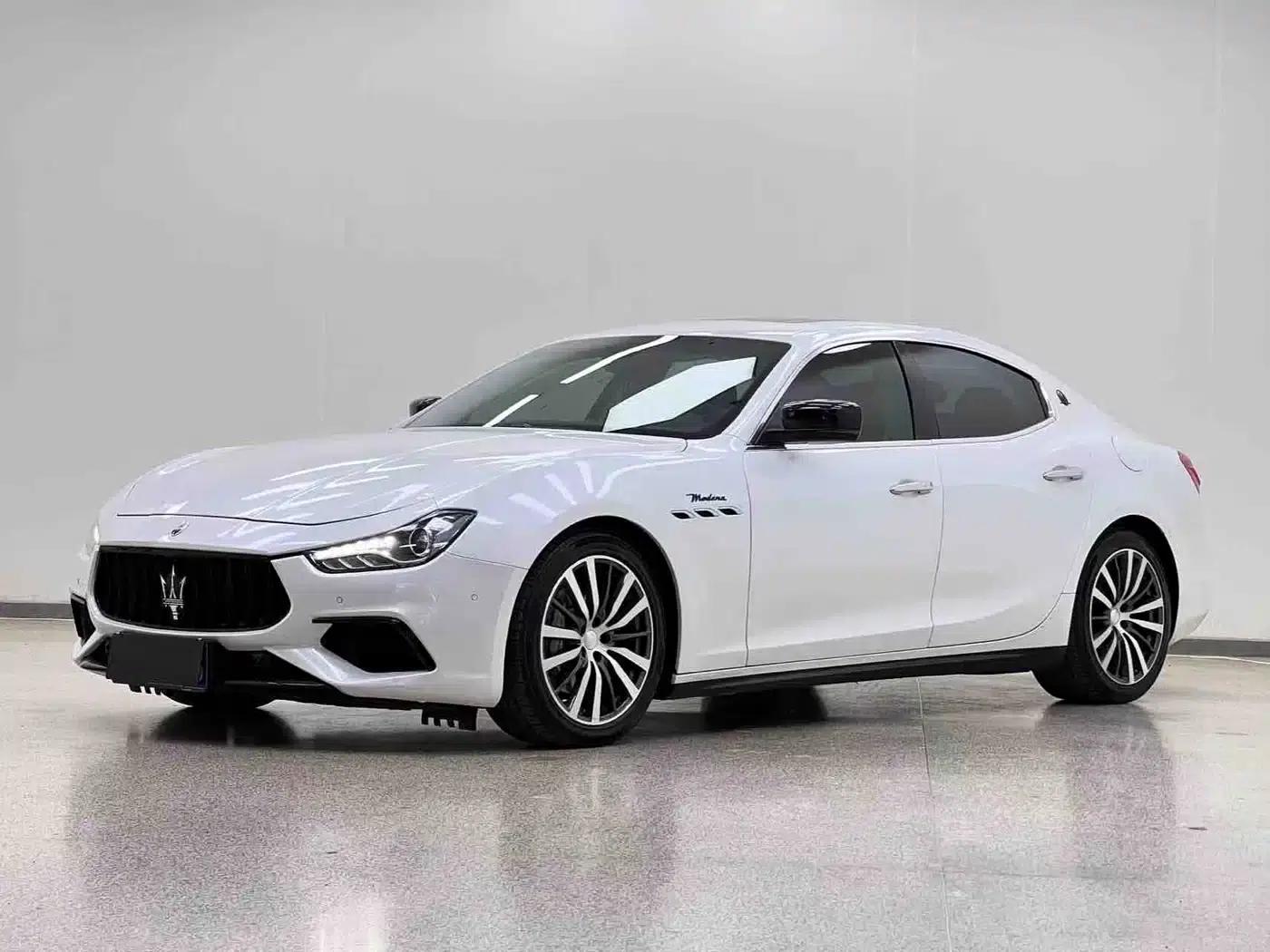2014 Ghibli 3.0T Standard Edition — миниатюра 1