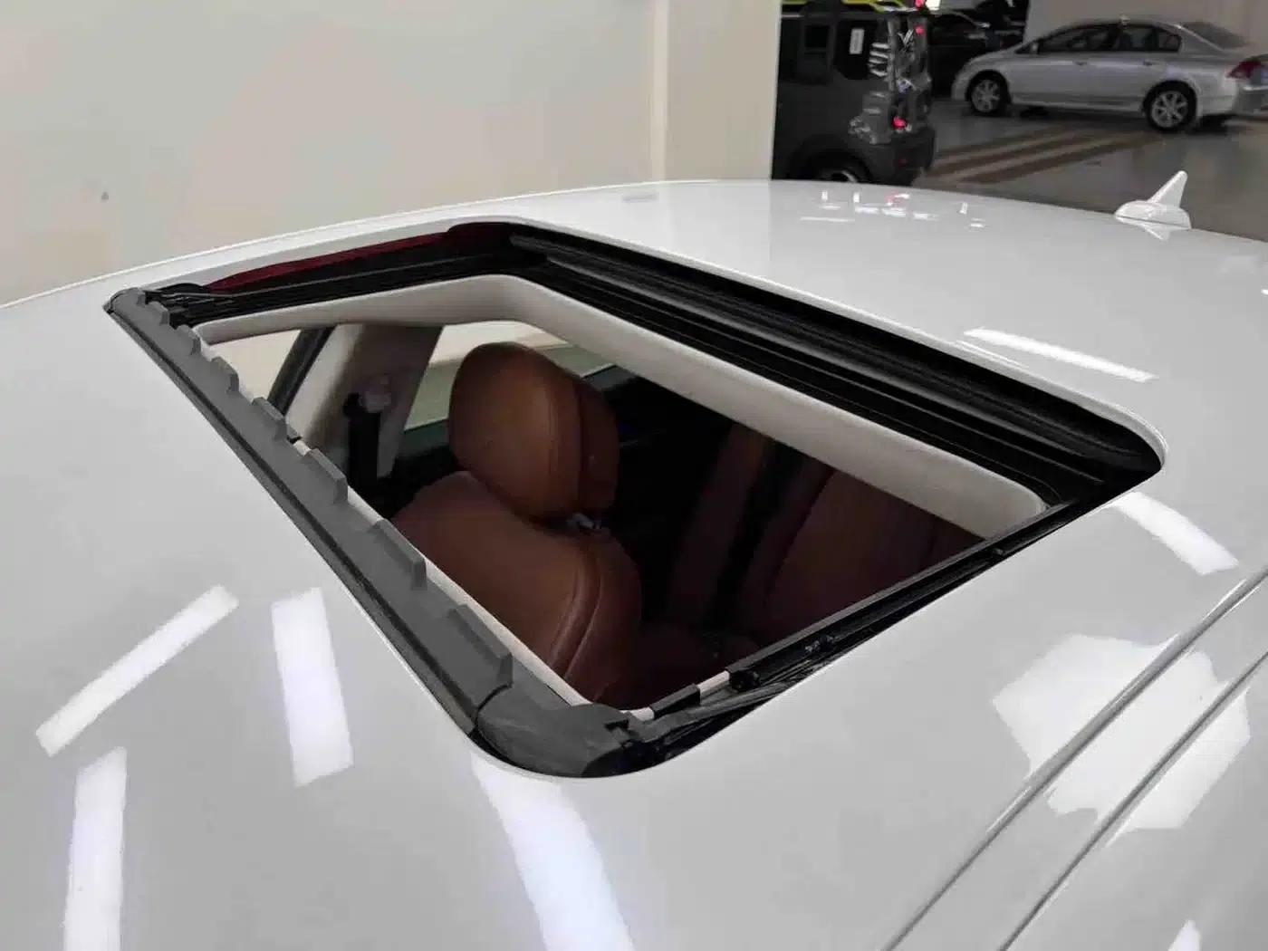 2014 Ghibli 3.0T Standard Edition — миниатюра 20