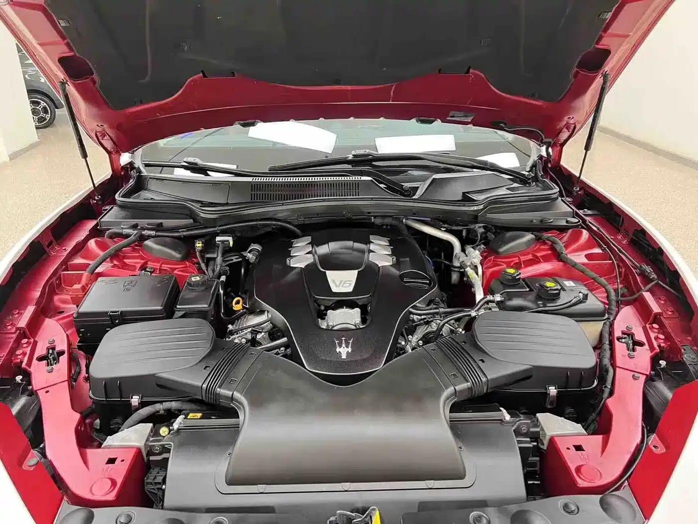 2014 Ghibli 3.0T Standard Edition — миниатюра 23