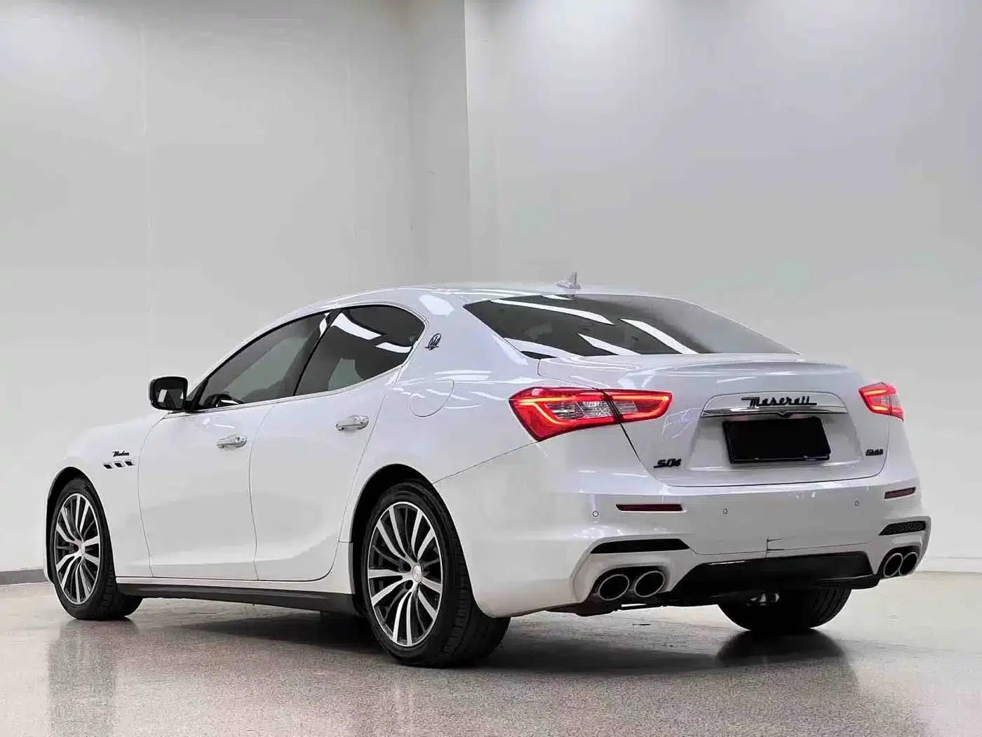 2014 Ghibli 3.0T Standard Edition — миниатюра 27