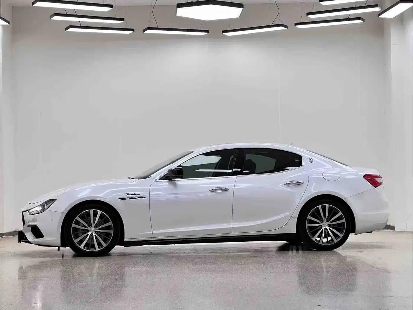 2014 Ghibli 3.0T Standard Edition — миниатюра 4