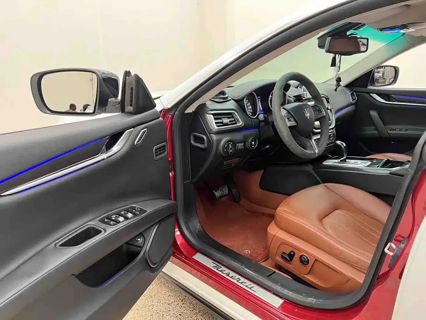 2014 Ghibli 3.0T Standard Edition — миниатюра 8