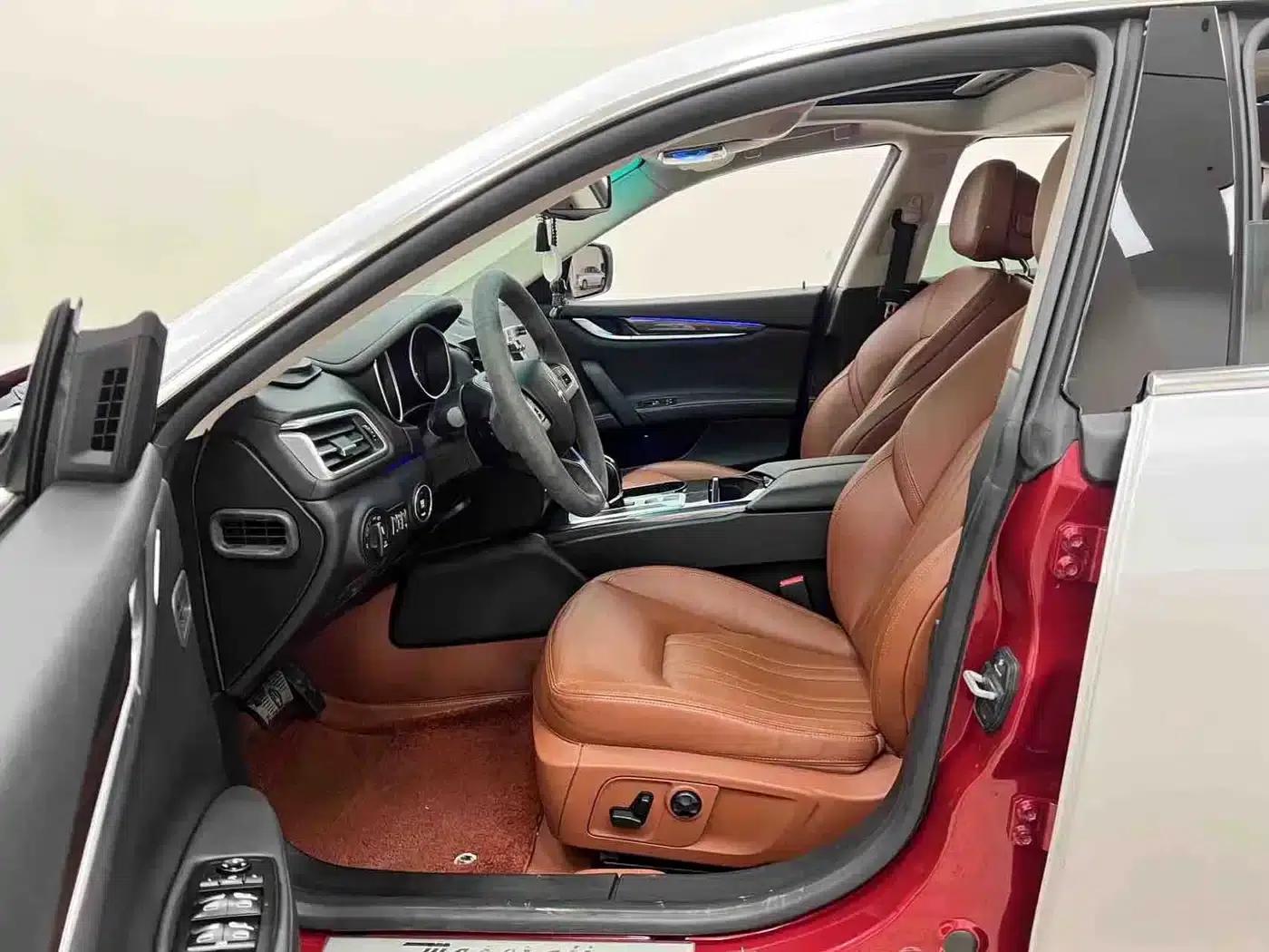 2014 Ghibli 3.0T Standard Edition — миниатюра 10