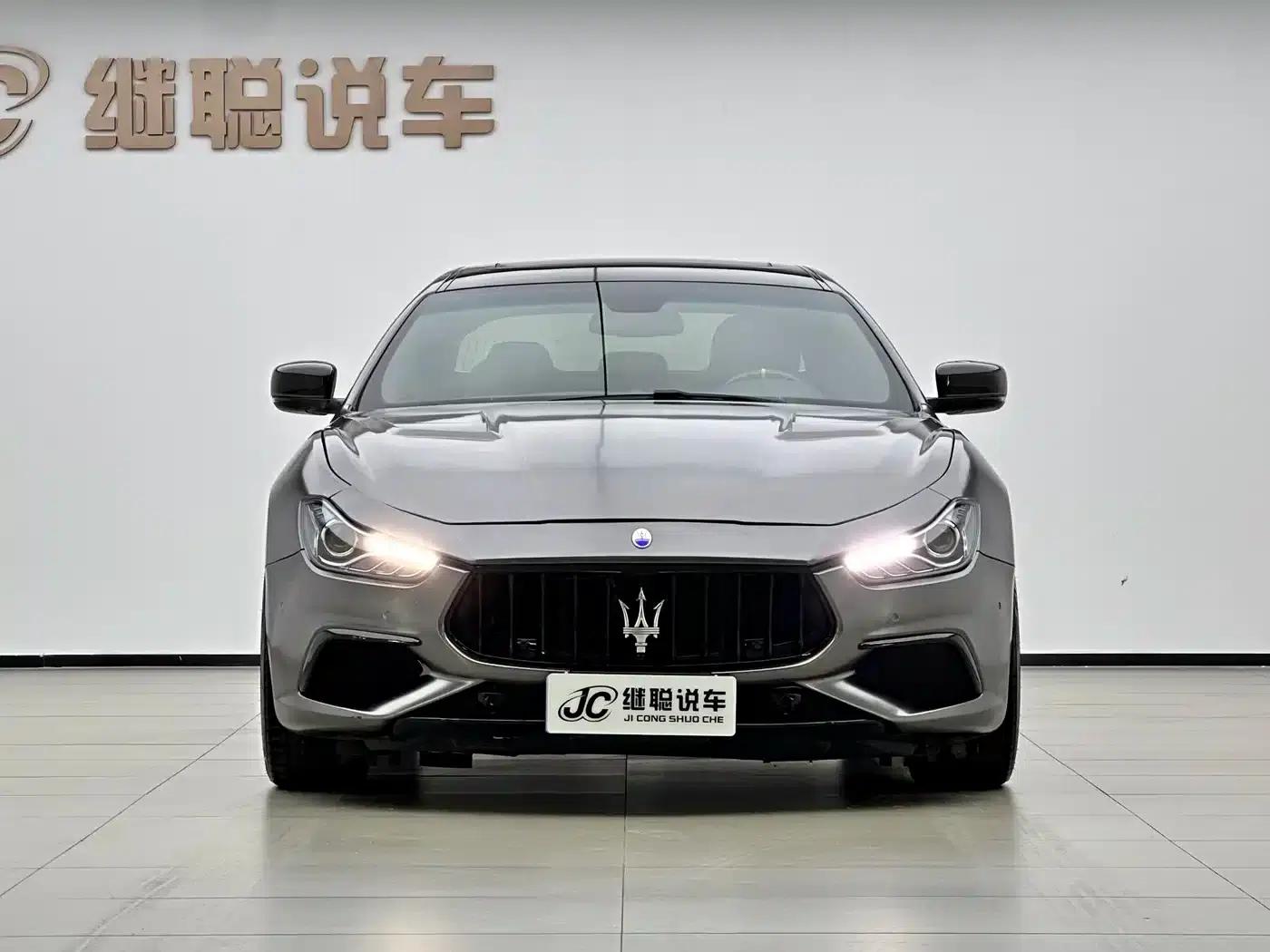 2014 Ghibli 3.0T Standard Edition — миниатюра 2