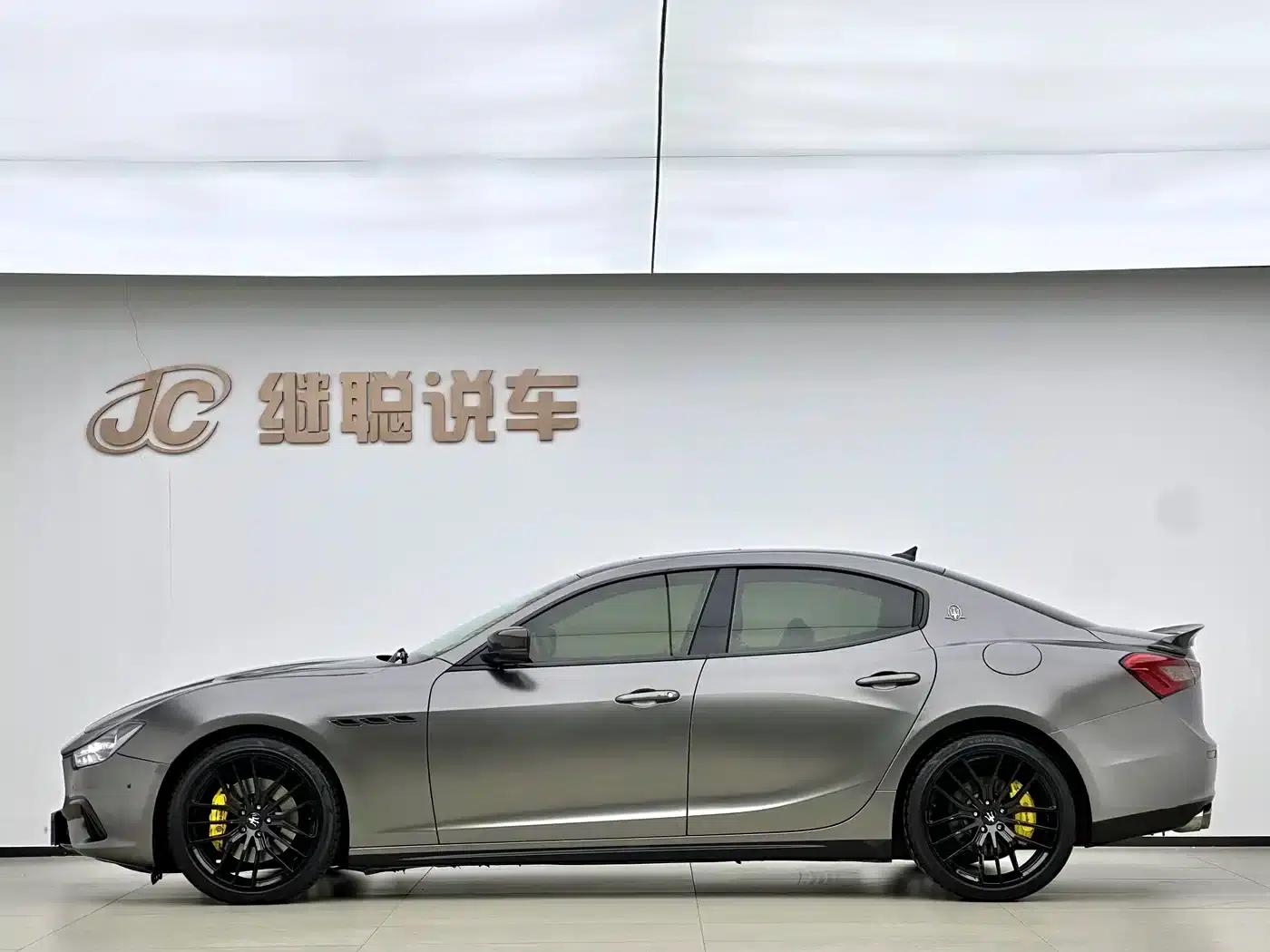 2014 Ghibli 3.0T Standard Edition — миниатюра 11