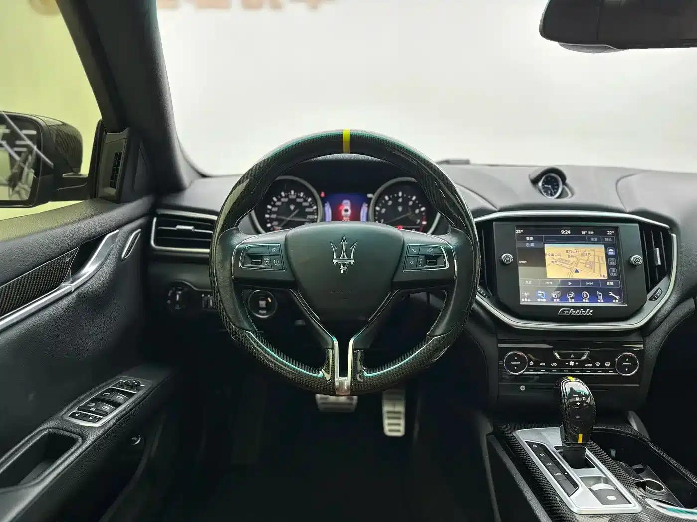 2014 Ghibli 3.0T Standard Edition — миниатюра 15