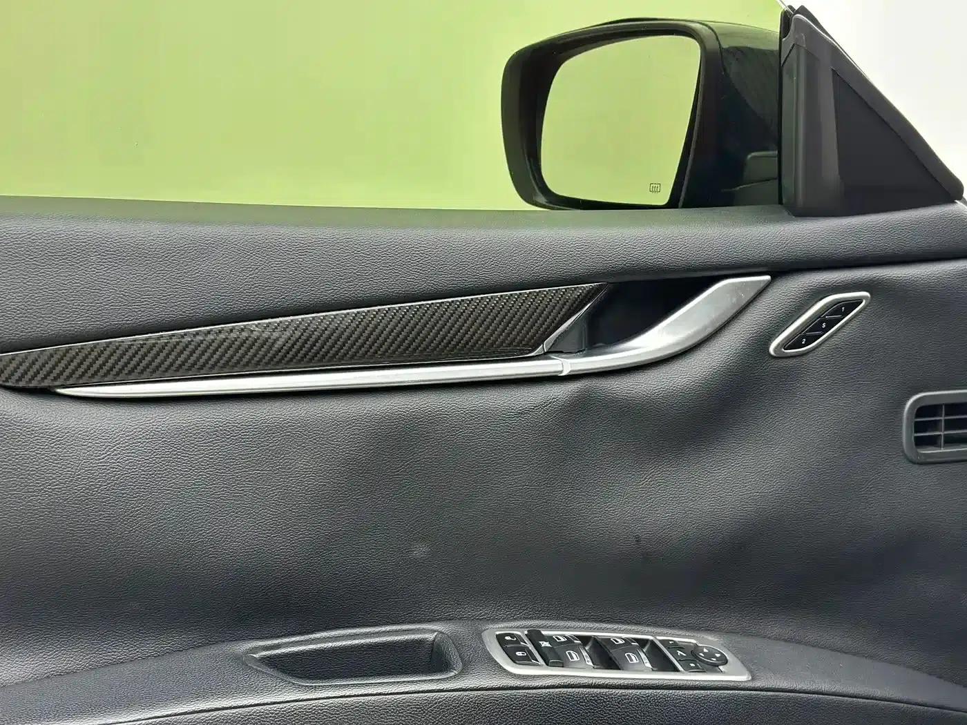 2014 Ghibli 3.0T Standard Edition — миниатюра 7