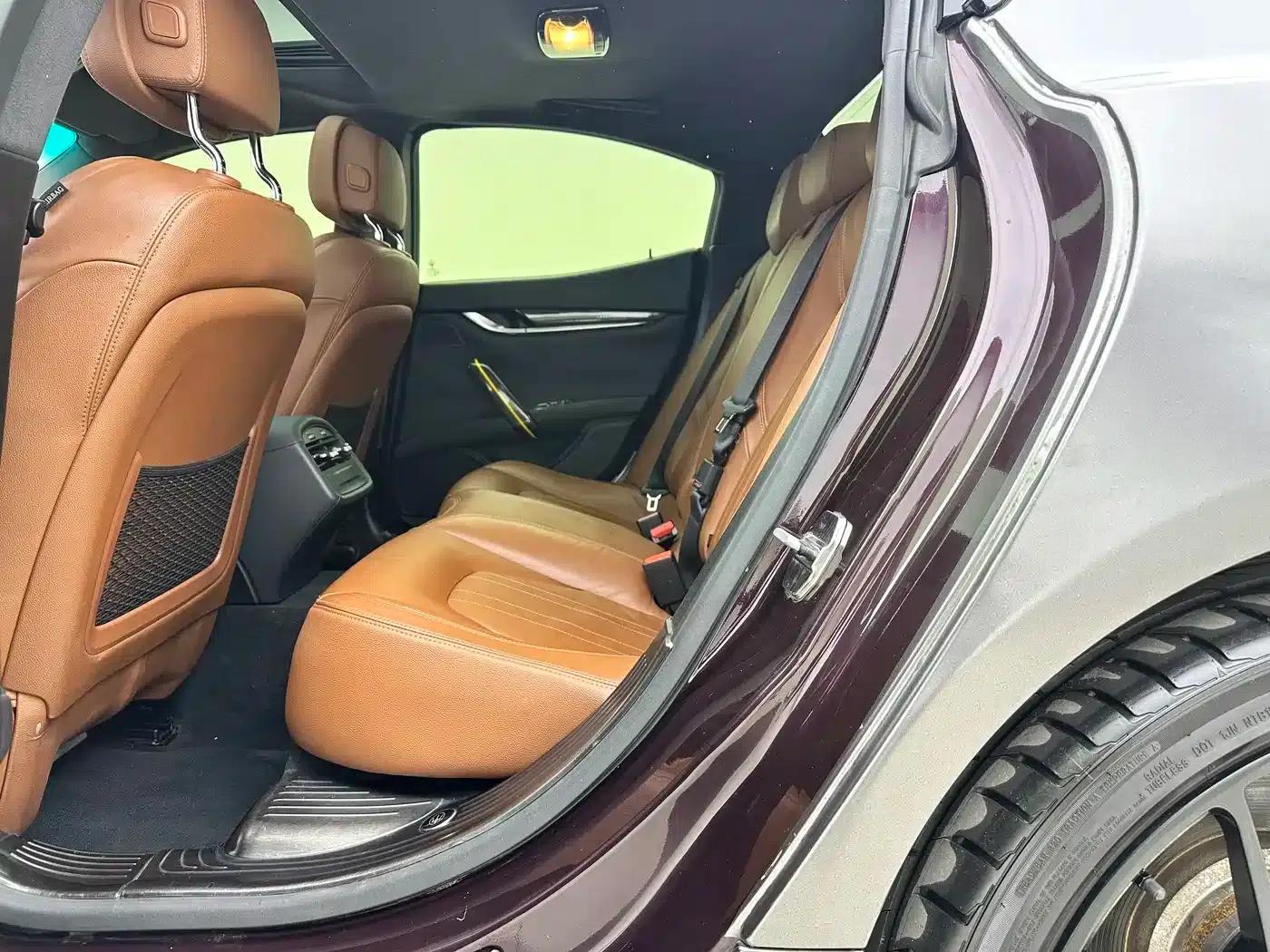 2014 Ghibli 3.0T Standard Edition — миниатюра 10