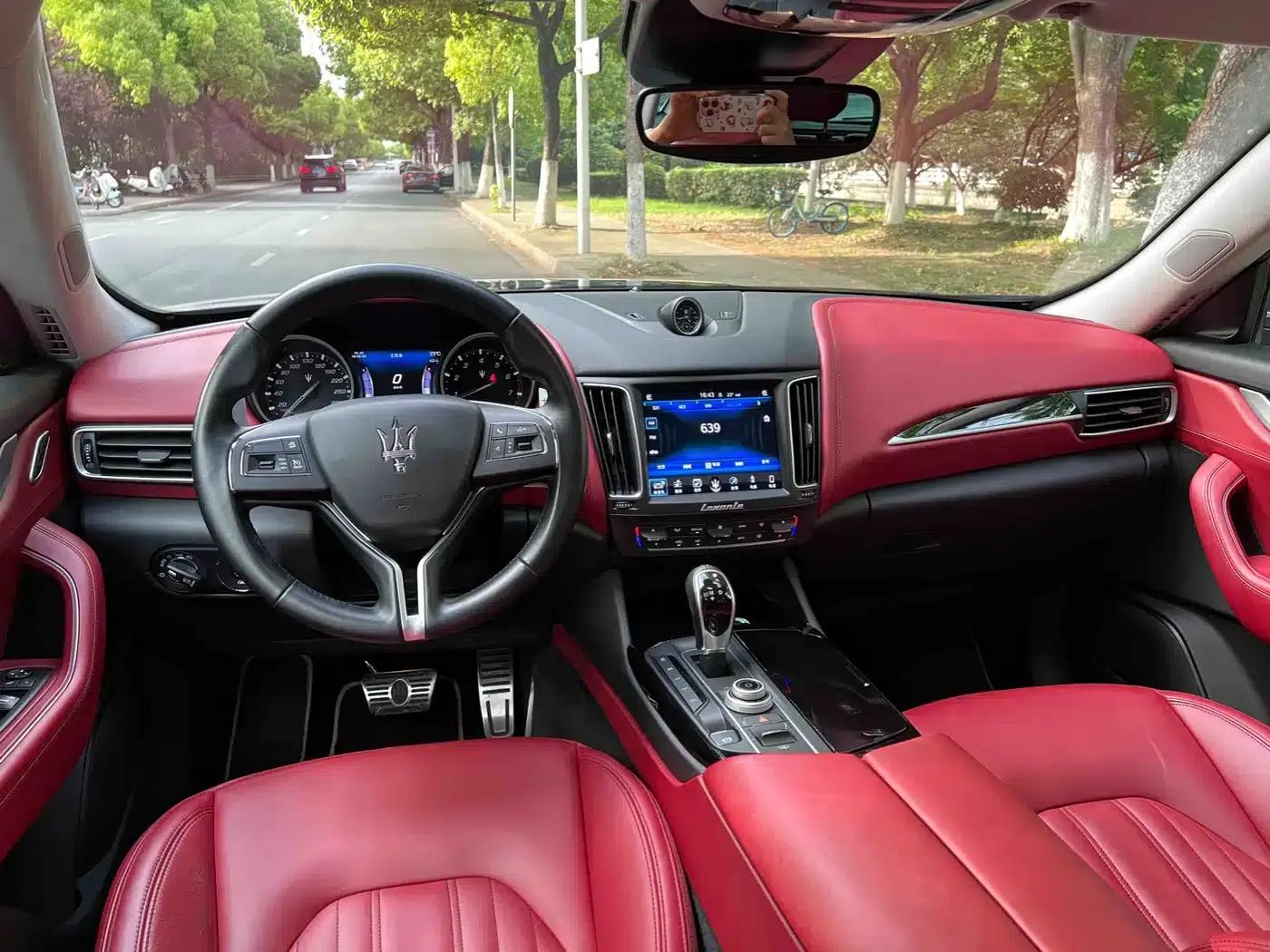 2018 Levante 3.0T Standard Edition — миниатюра 15