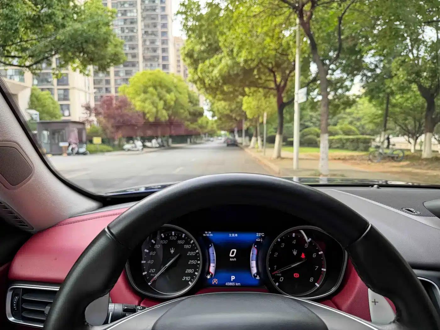 2018 Levante 3.0T Standard Edition — миниатюра 23