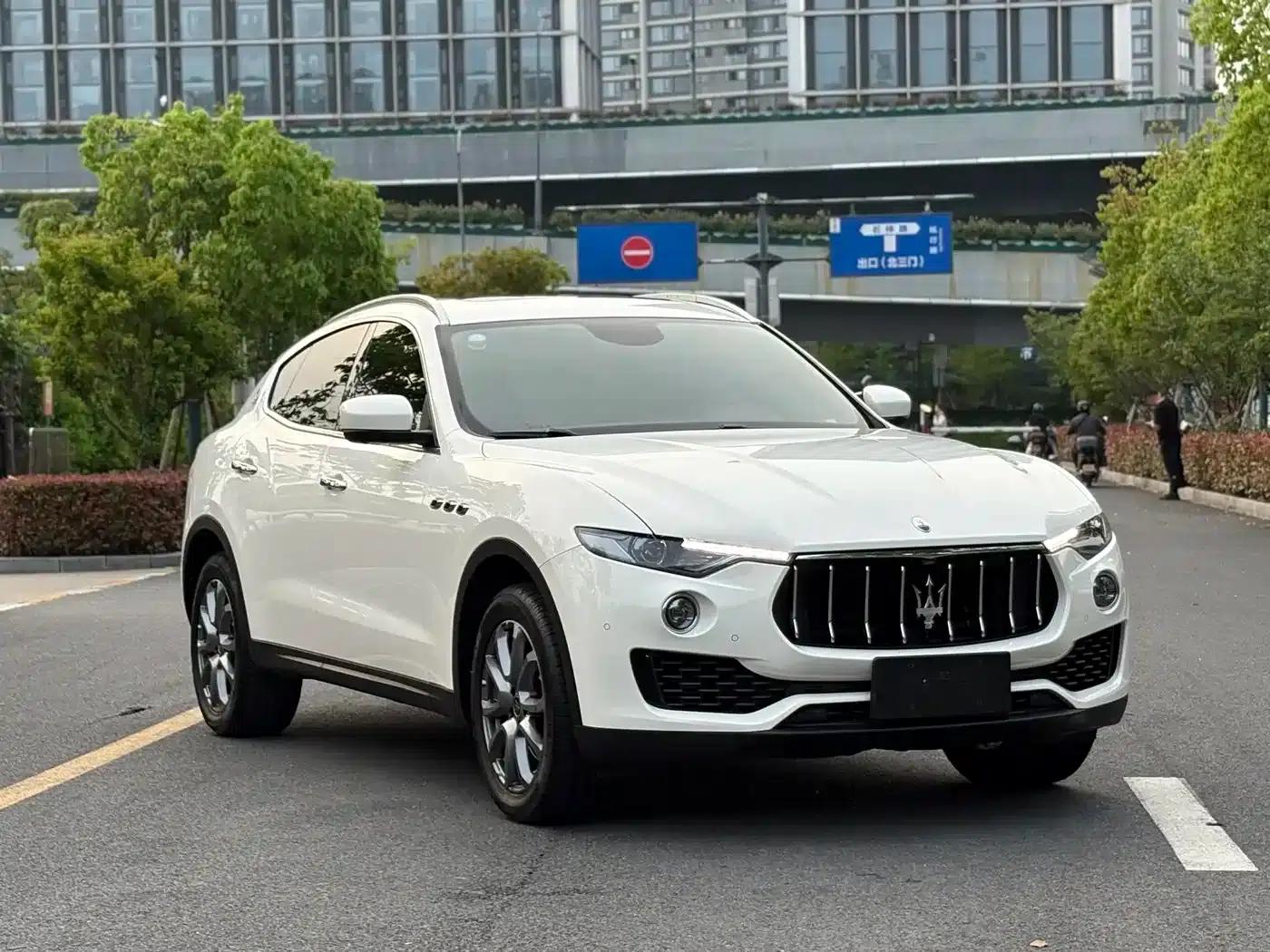 2019 Levante 3.0T Standard Edition (China V Emission Standard) — миниатюра 3