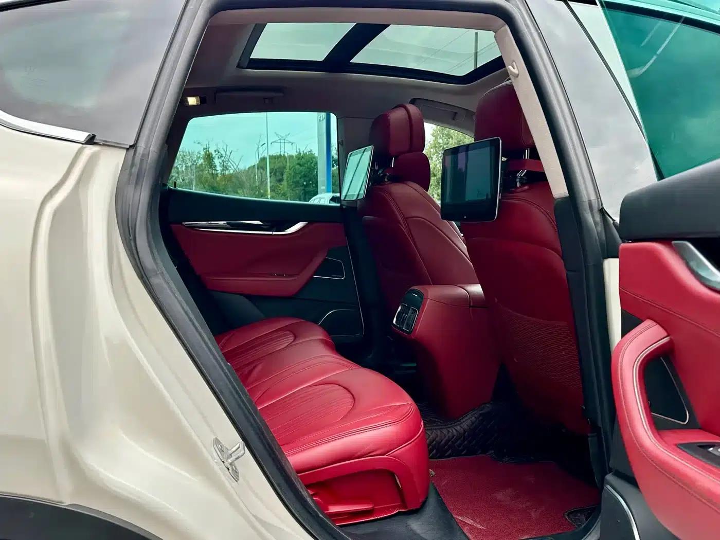 2016 Levante 3.0T Standard Edition — миниатюра 15