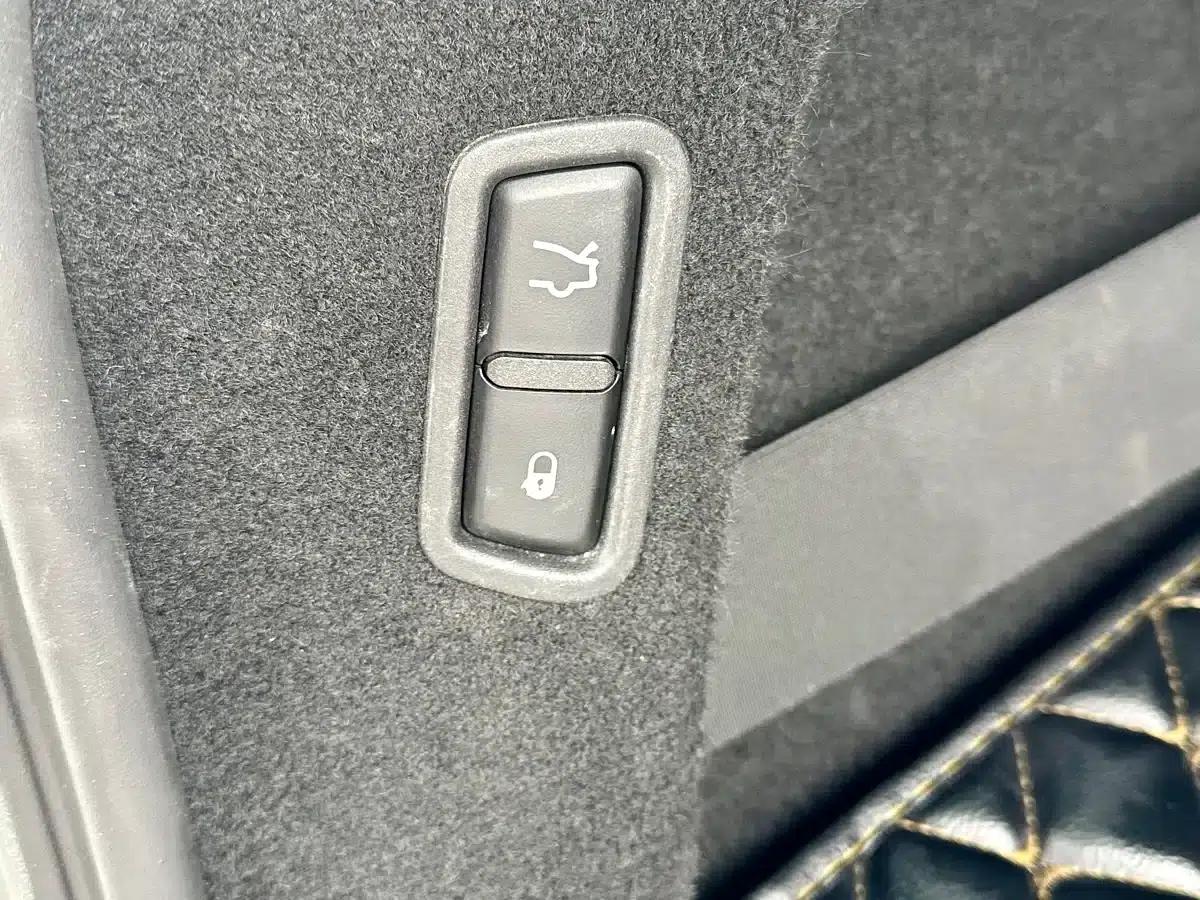 2016 Levante 3.0T Standard Edition — миниатюра 19