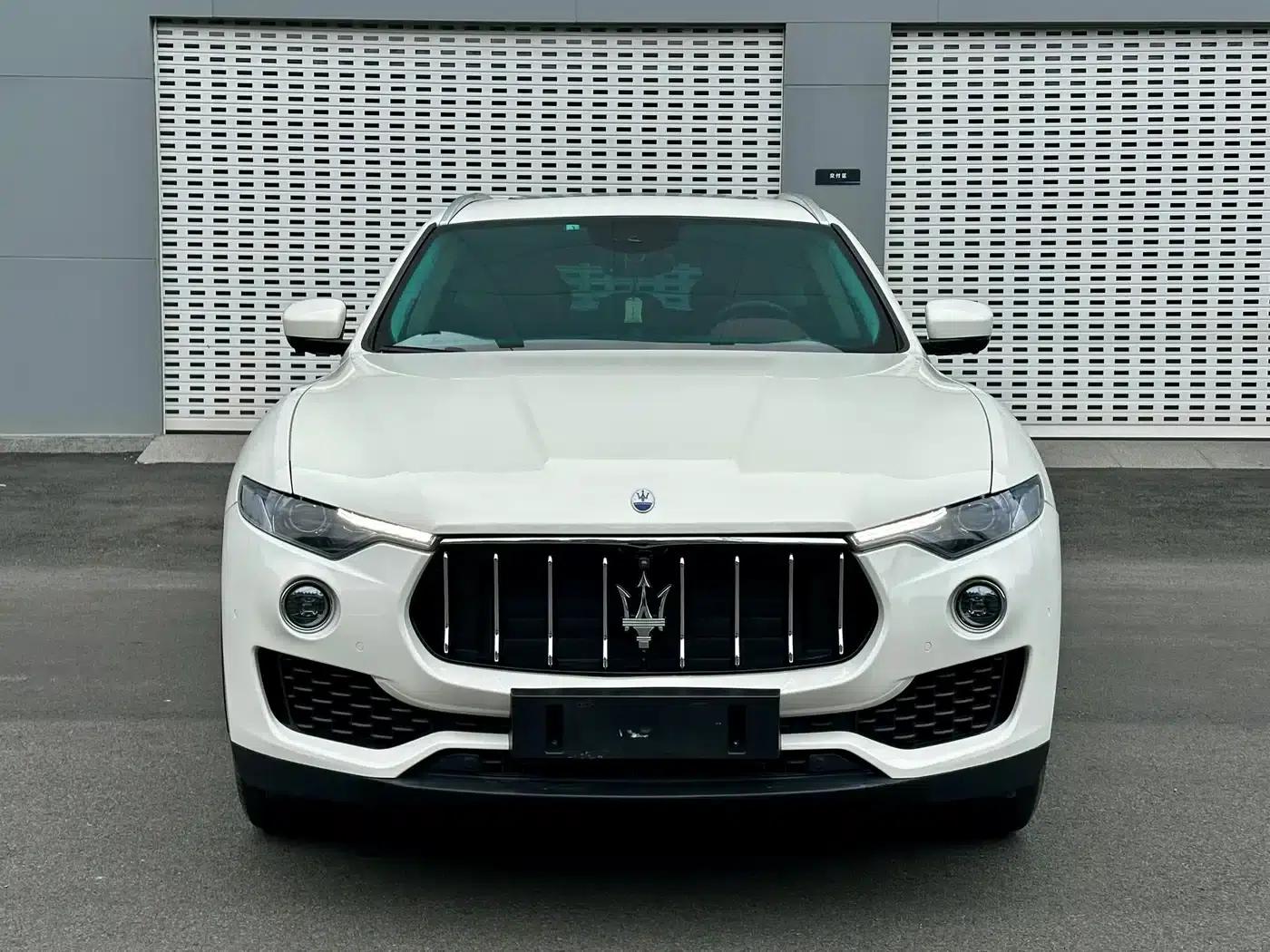 2016 Levante 3.0T Standard Edition — миниатюра 3