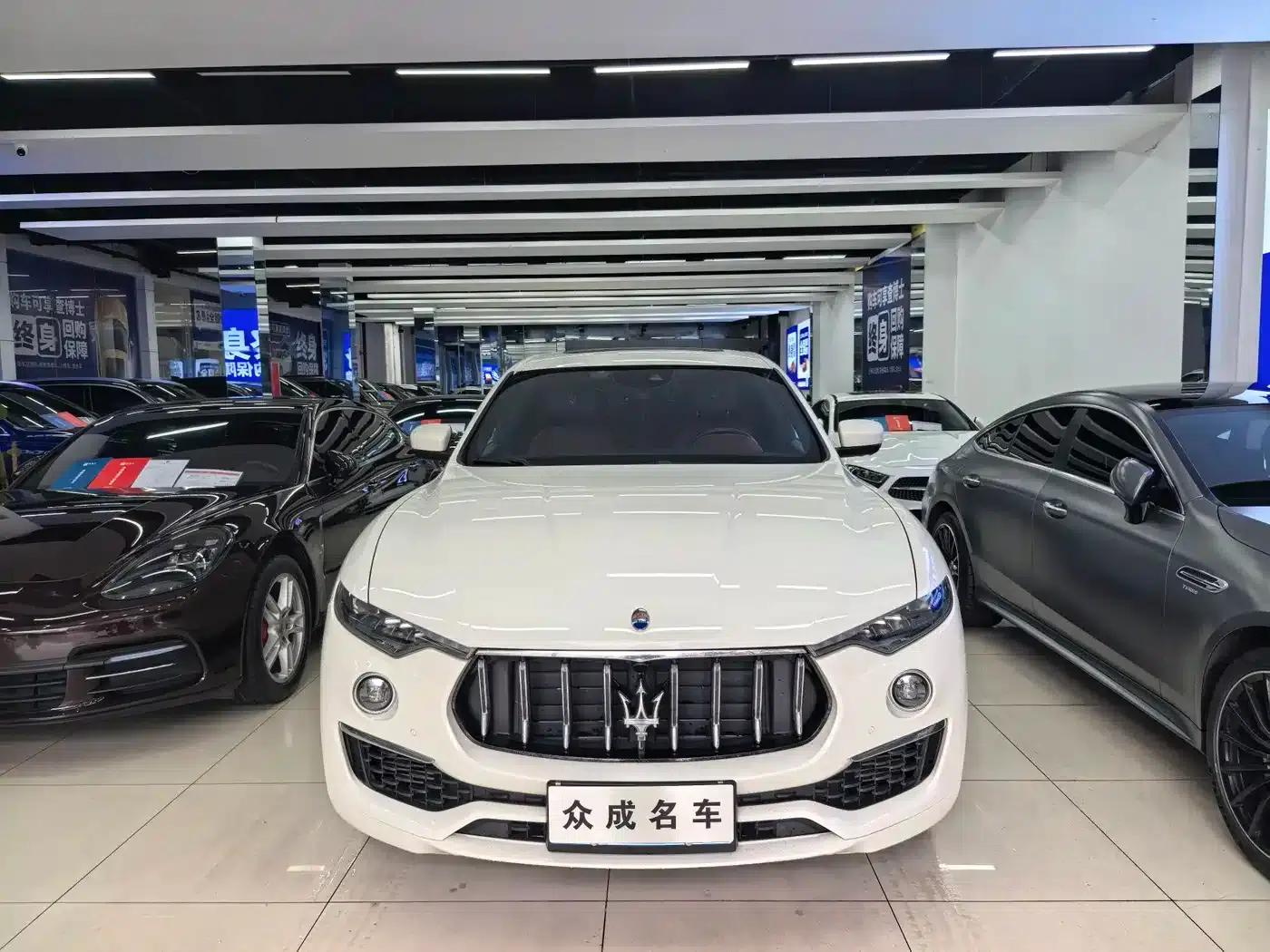 2021 Levante 3.0T Luxury Edition — миниатюра 2