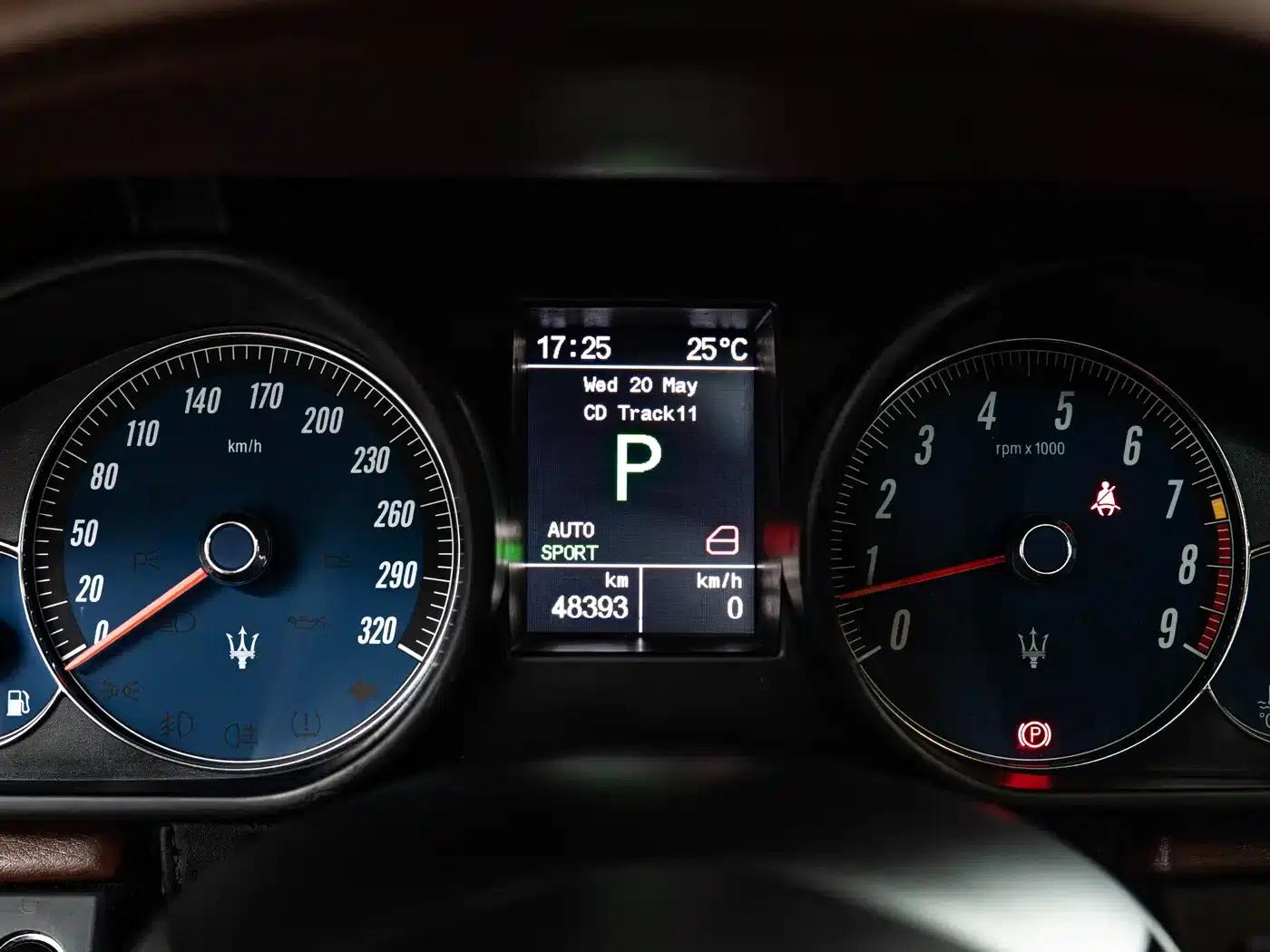 2010 Quattroporte 4.7L Executive Edition — миниатюра 14