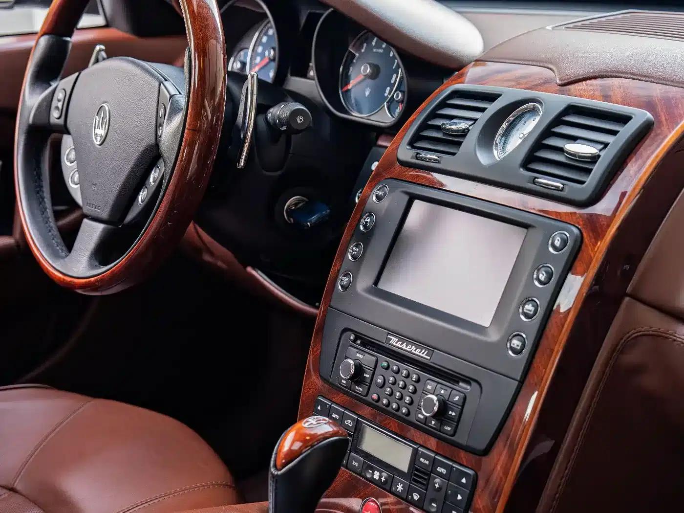 2010 Quattroporte 4.7L Executive Edition — миниатюра 16