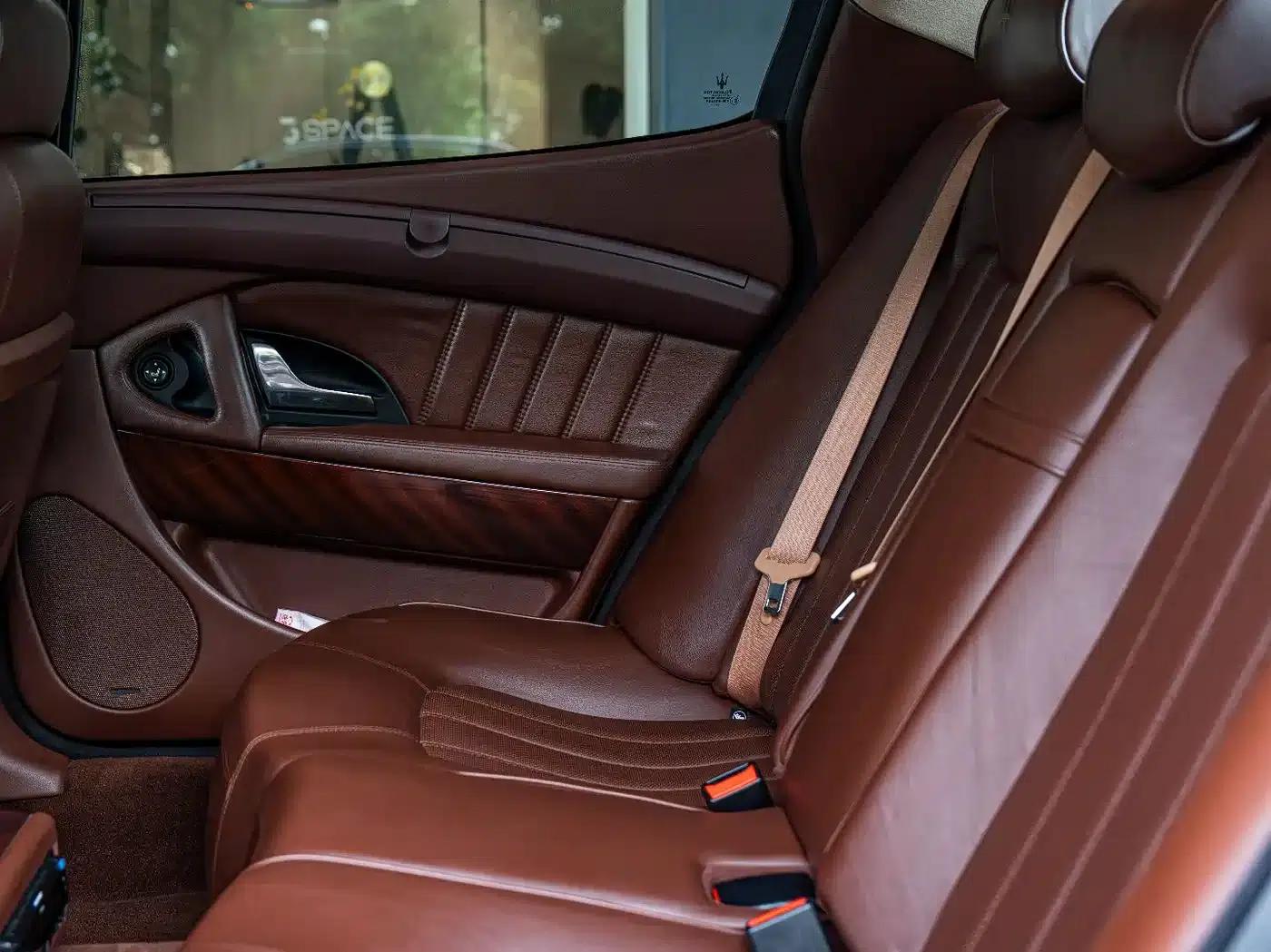 2010 Quattroporte 4.7L Executive Edition — миниатюра 19