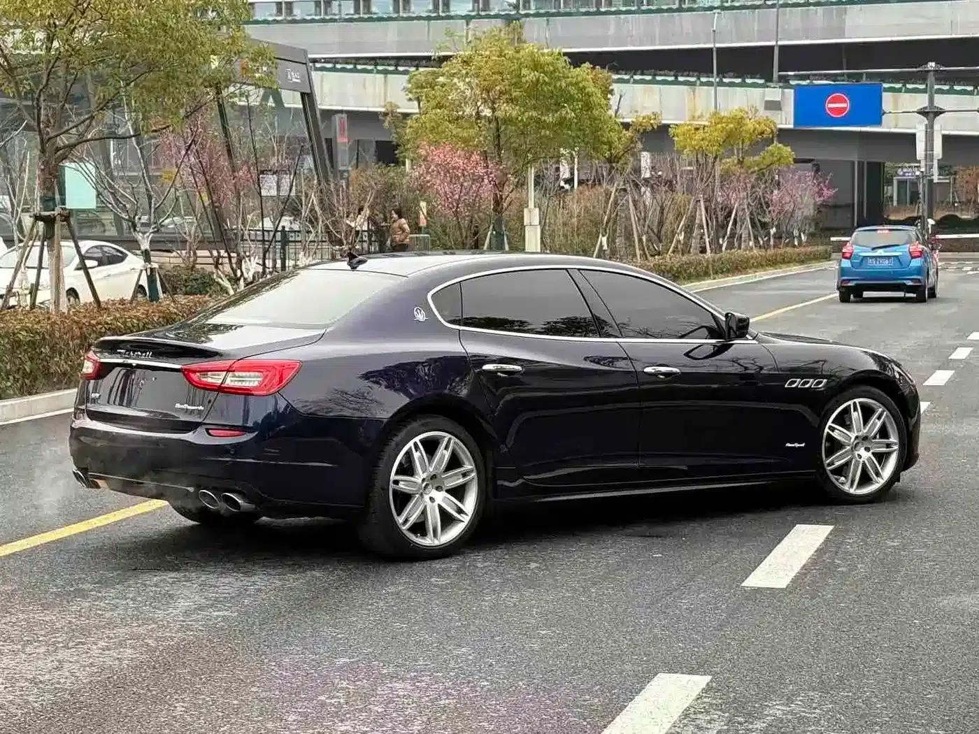 Presidential Edition 2015 3.0T Standard Edition — миниатюра 18