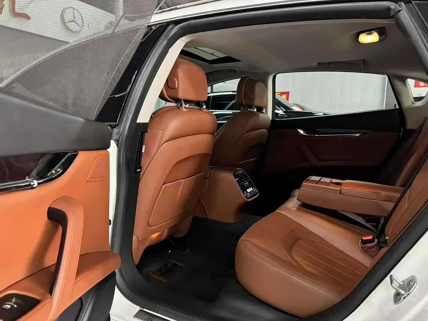 Presidential Edition 2015 3.0T Standard Edition — миниатюра 8