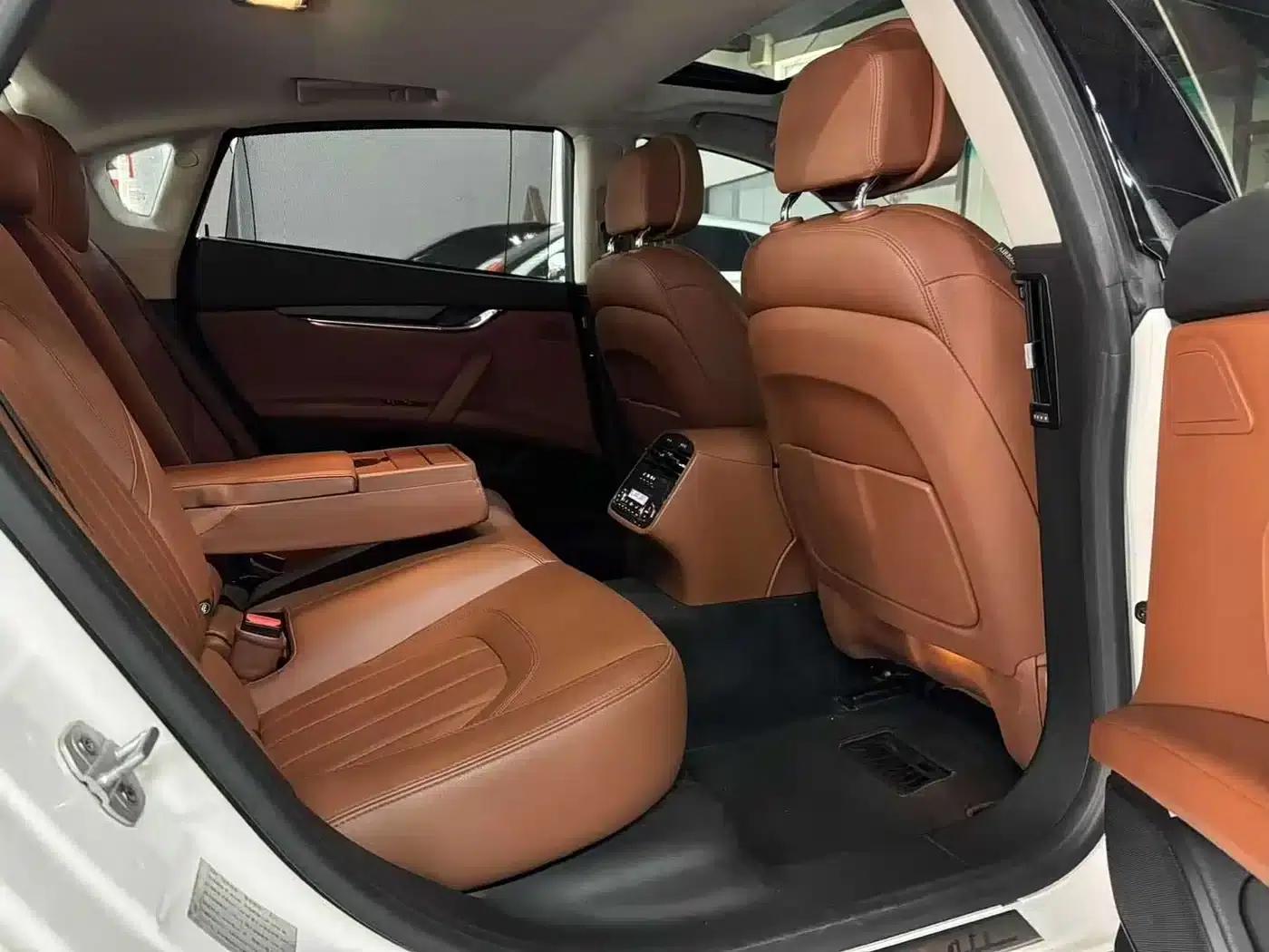 Presidential Edition 2015 3.0T Standard Edition — миниатюра 9