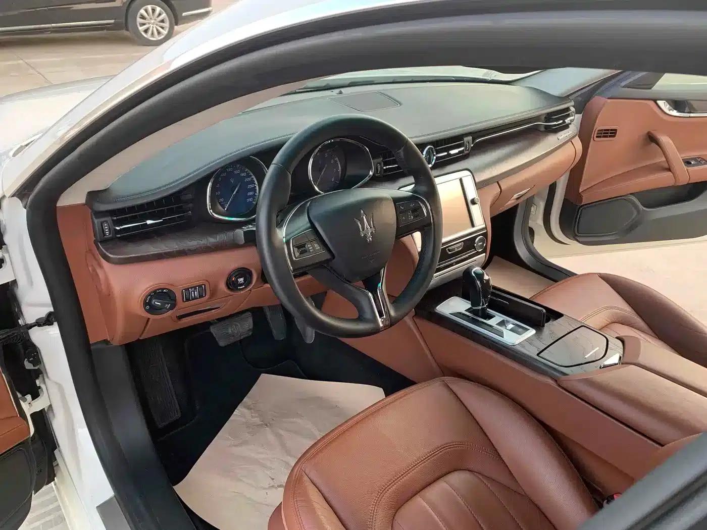 Presidential Edition 2015 3.0T Standard Edition — миниатюра 4