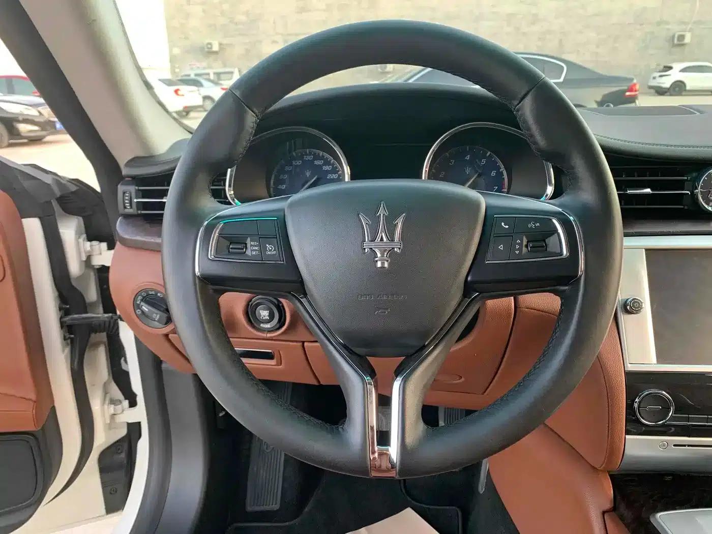 Presidential Edition 2015 3.0T Standard Edition — миниатюра 9