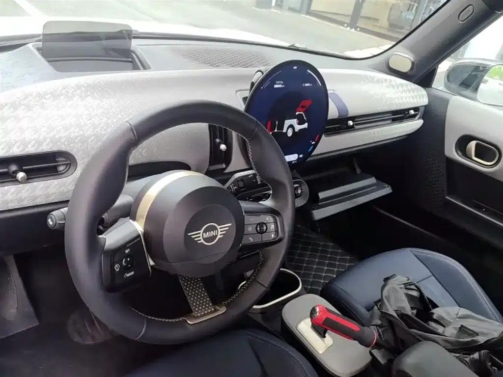 MINI 2025 2.0T COOPER S Artist 3-Door Edition — миниатюра 16