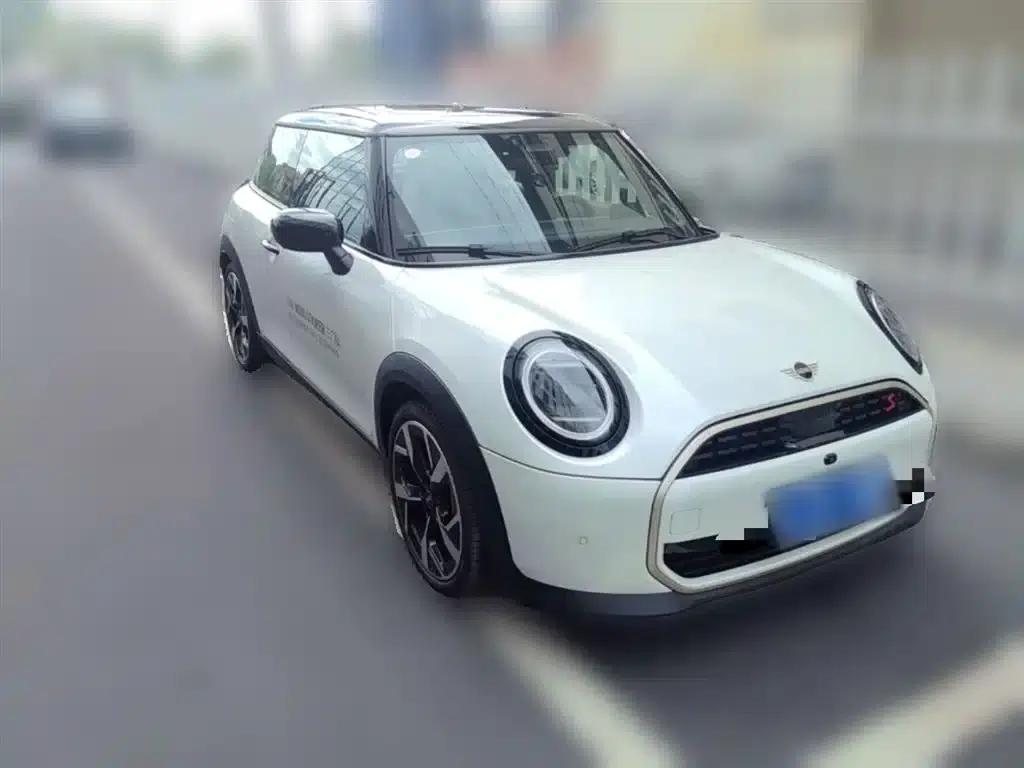 MINI 2025 2.0T COOPER S Artist 3-Door Edition — миниатюра 7
