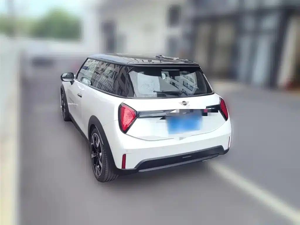 MINI 2025 2.0T COOPER S Artist 3-Door Edition — миниатюра 9