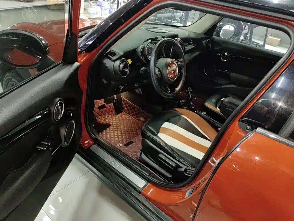 2018 MINI 1.5T ONE PLUS 5-Door — миниатюра 16